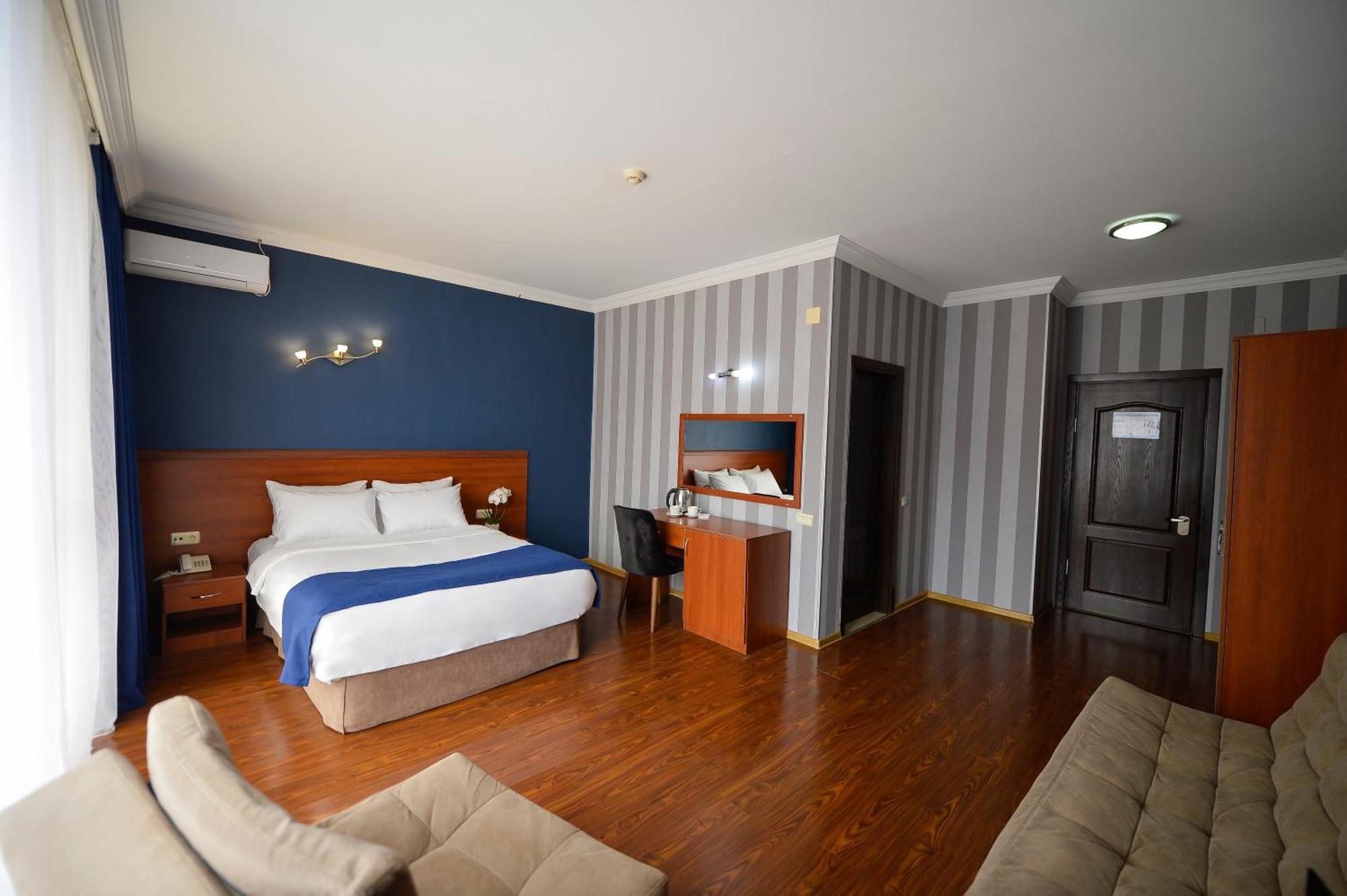 Aura Boutique Hotel Batumi Kültér fotó
